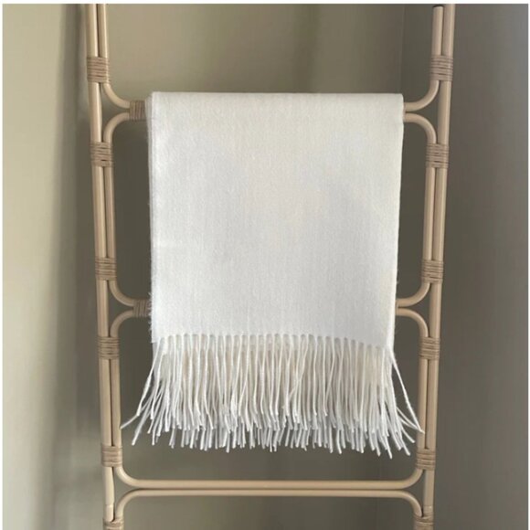 ARTZNL 100% Baby Alpaca Throw Blanket Camel Brown Large 71x51 Soft Lightweight - Picture 6 of 9